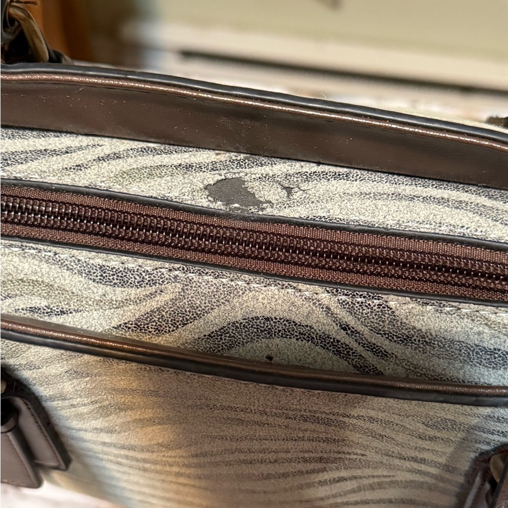 Gray and Brown Satchel with Structured Design and Leather Handles - Picture 4 of 9